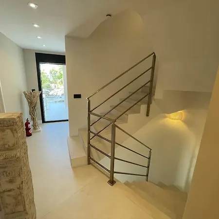 Apartment Finca Molinos 5 Bedrooms Pool Marbella