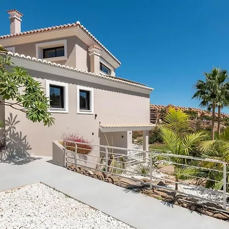 Apartment Finca Molinos 5 Bedrooms Pool Marbella